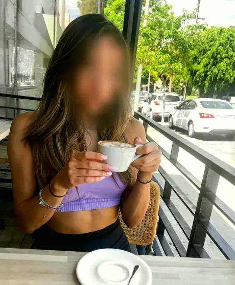 Katharina, 32