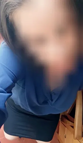 Lilly, 39