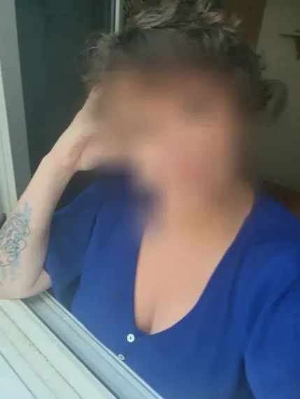 Lotta, 35
