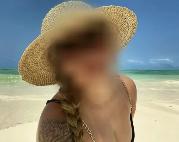 Simone, 20