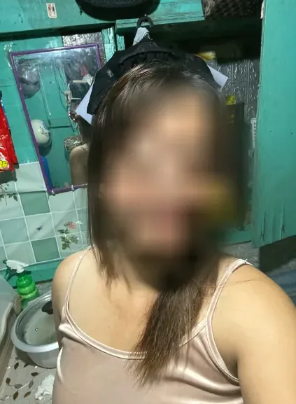 Verena, 32